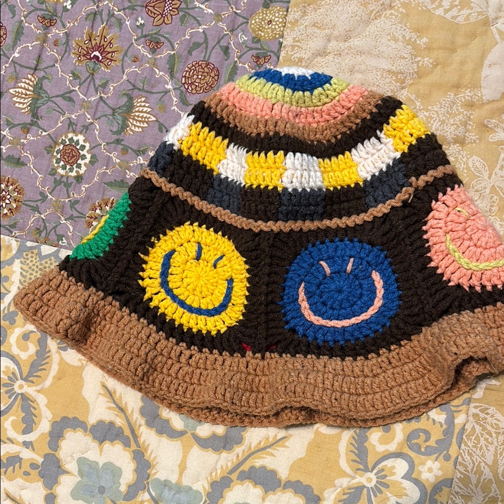 Crochet Smiley Face Bucket Hat